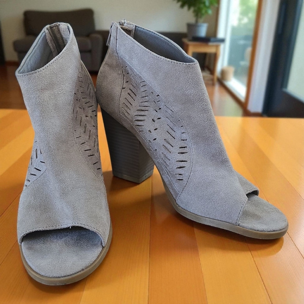 Not Rated‎ Light Tan Peep-Toe Heeled Boots